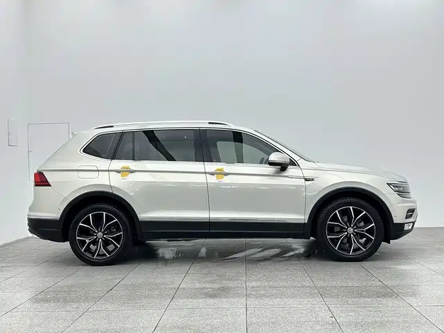 Фото 6 - Volkswagen Tiguan L