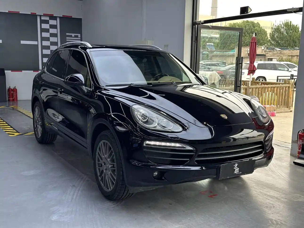 Porsche Cayenne 2011 Cayenne S 4.8L фото 3