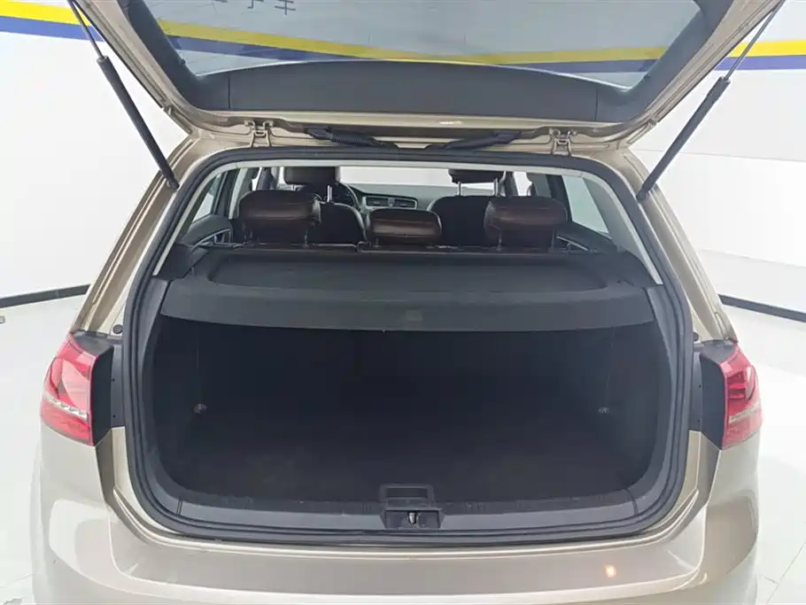 Volkswagen Golf 2016 230TSI Automatic Comfort фото 4