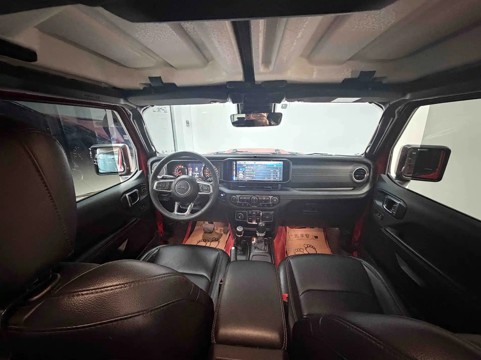 Фото 15 - Jeep Wrangler