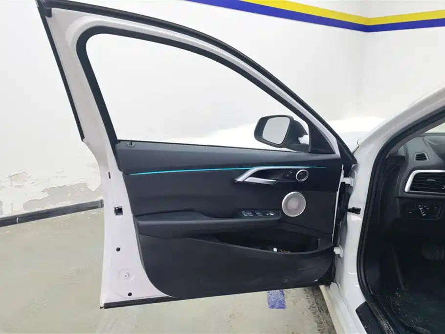 BMW 1 Series 2021 120i M Sport фото 7