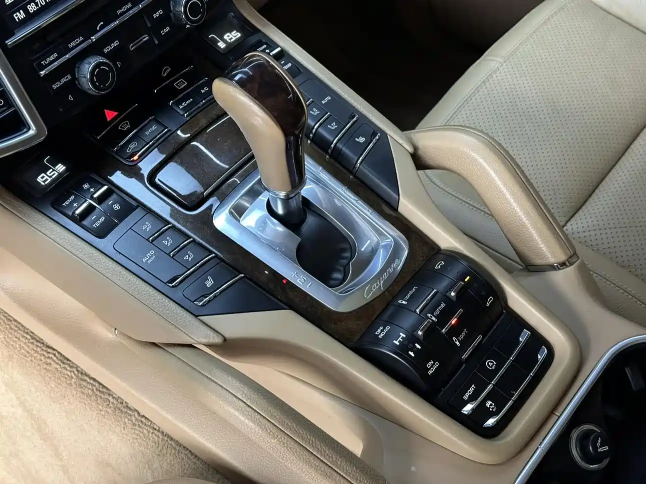 Porsche Cayenne 2011 Cayenne S 4.8L фото 11