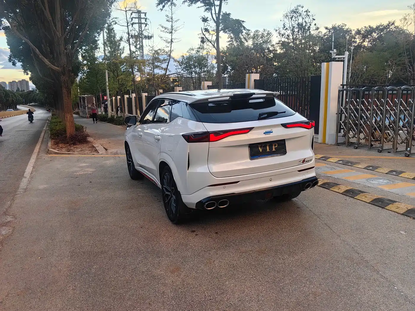 Фото 12 - Changan Oshan Z6