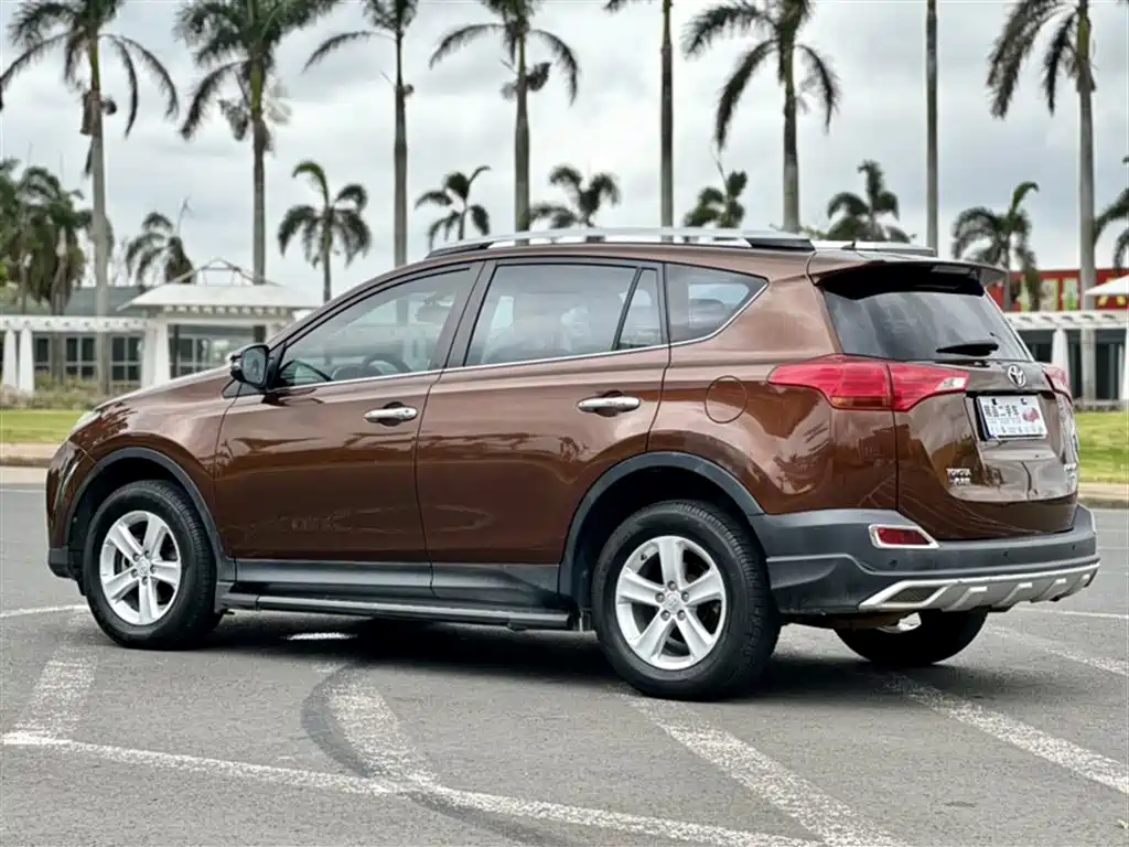Toyota RAV4 Rongfang 2013 2.5L Auto 4WD Elite фото 4