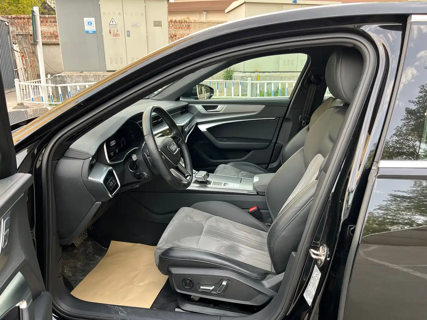 Audi A6L 2023 Facelift 40 TFSI Luxury Dynamic фото 6