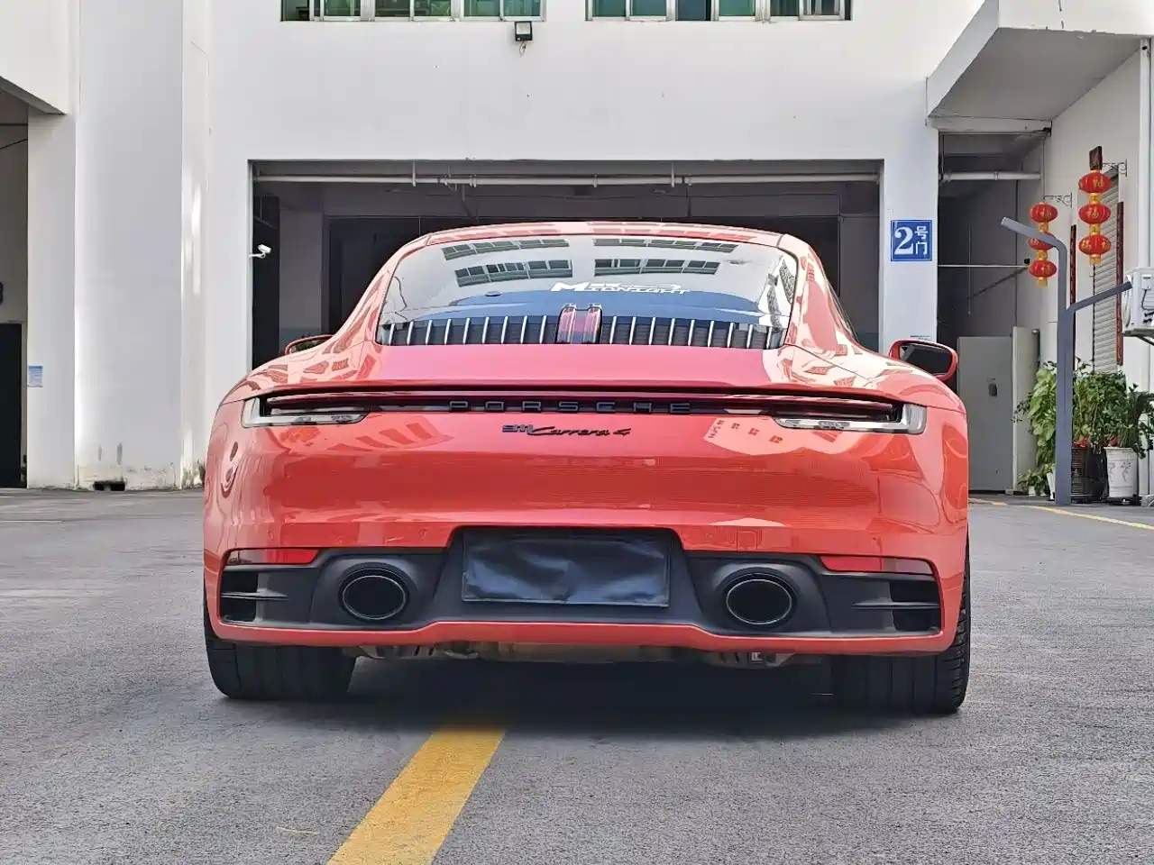 PORSCHE 911
