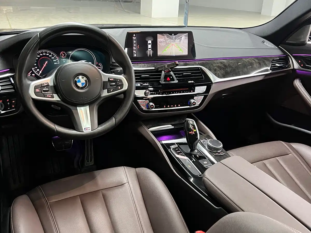 BMW 5 Series 2018 525Li M Sport Package фото 6