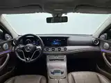 صورة 5 - Mercedes-Benz E-Class