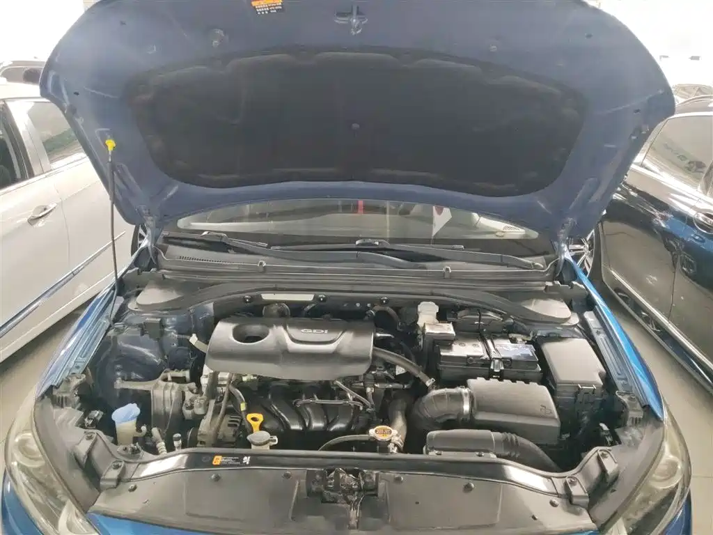 Hyundai Elantra 2016 Model 1.6L Automatic Smart Elite фото 19