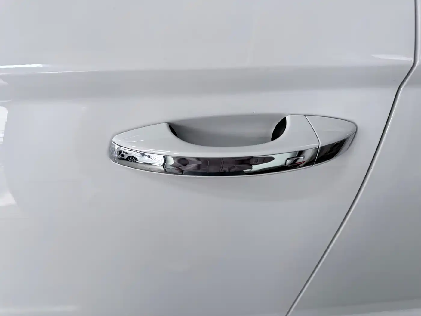 Volkswagen Tharu 2023 300TSI 2WD Full Moon Edition фото 7