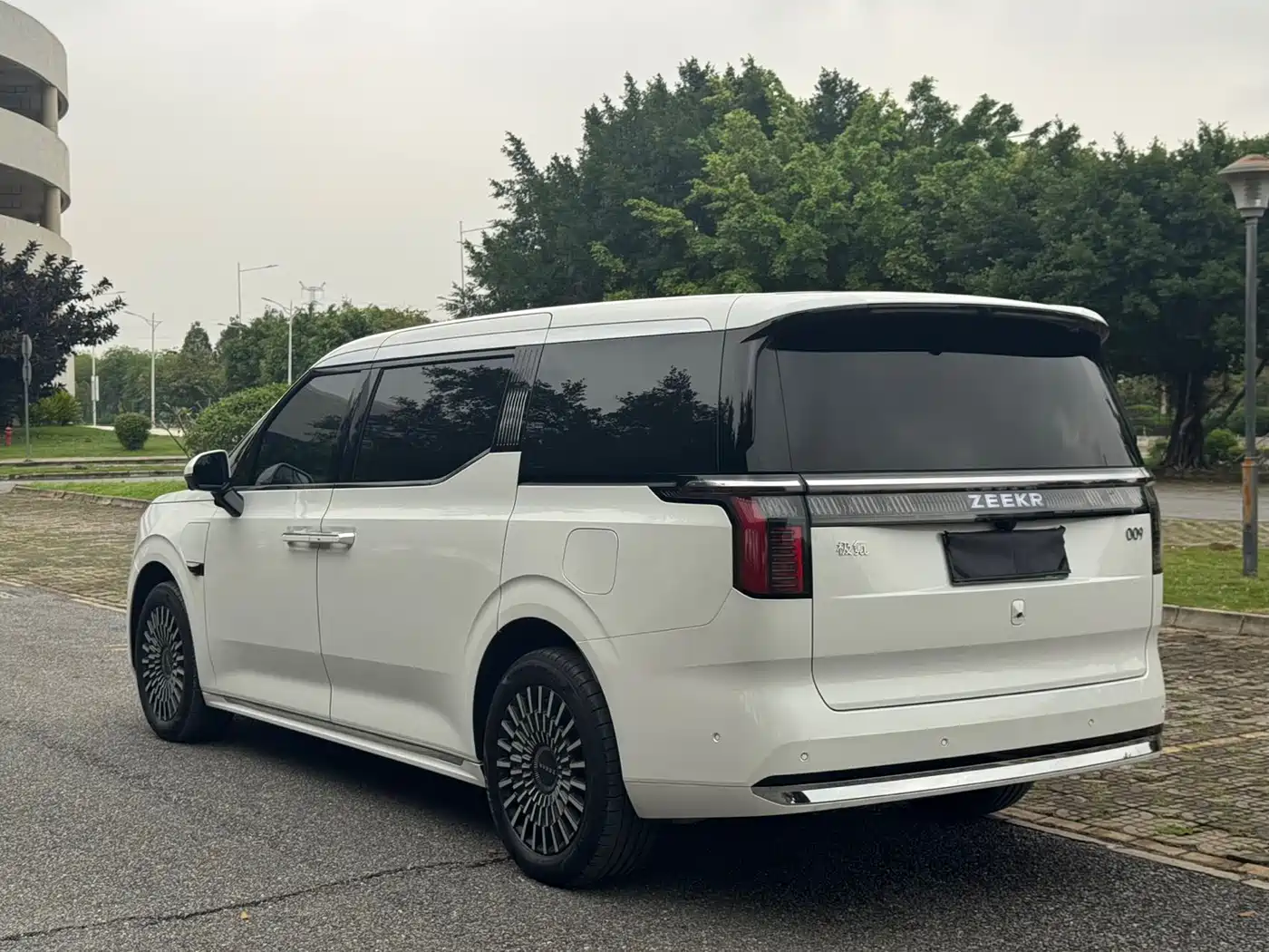 ZEEKR EXTREME KRYPTON 009