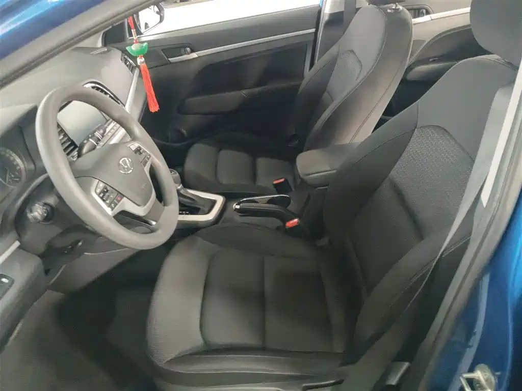 Hyundai Elantra 2016 Model 1.6L Automatic Smart Elite фото 15