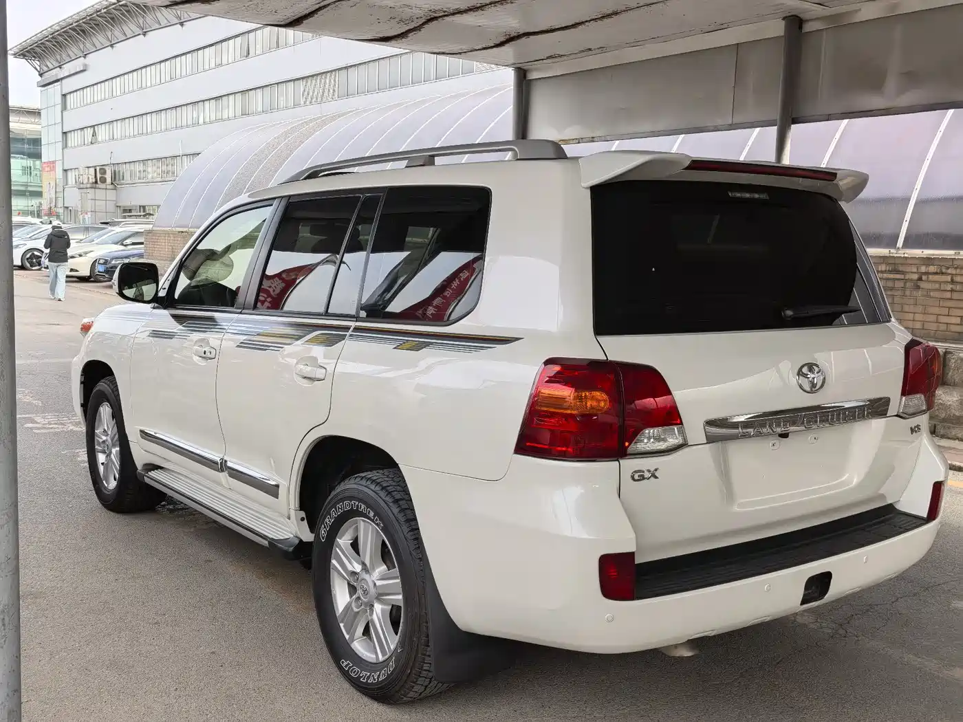 Toyota Land Cruiser (Import) 2015 4.0L V6 Middle East Limited Edition фото 5