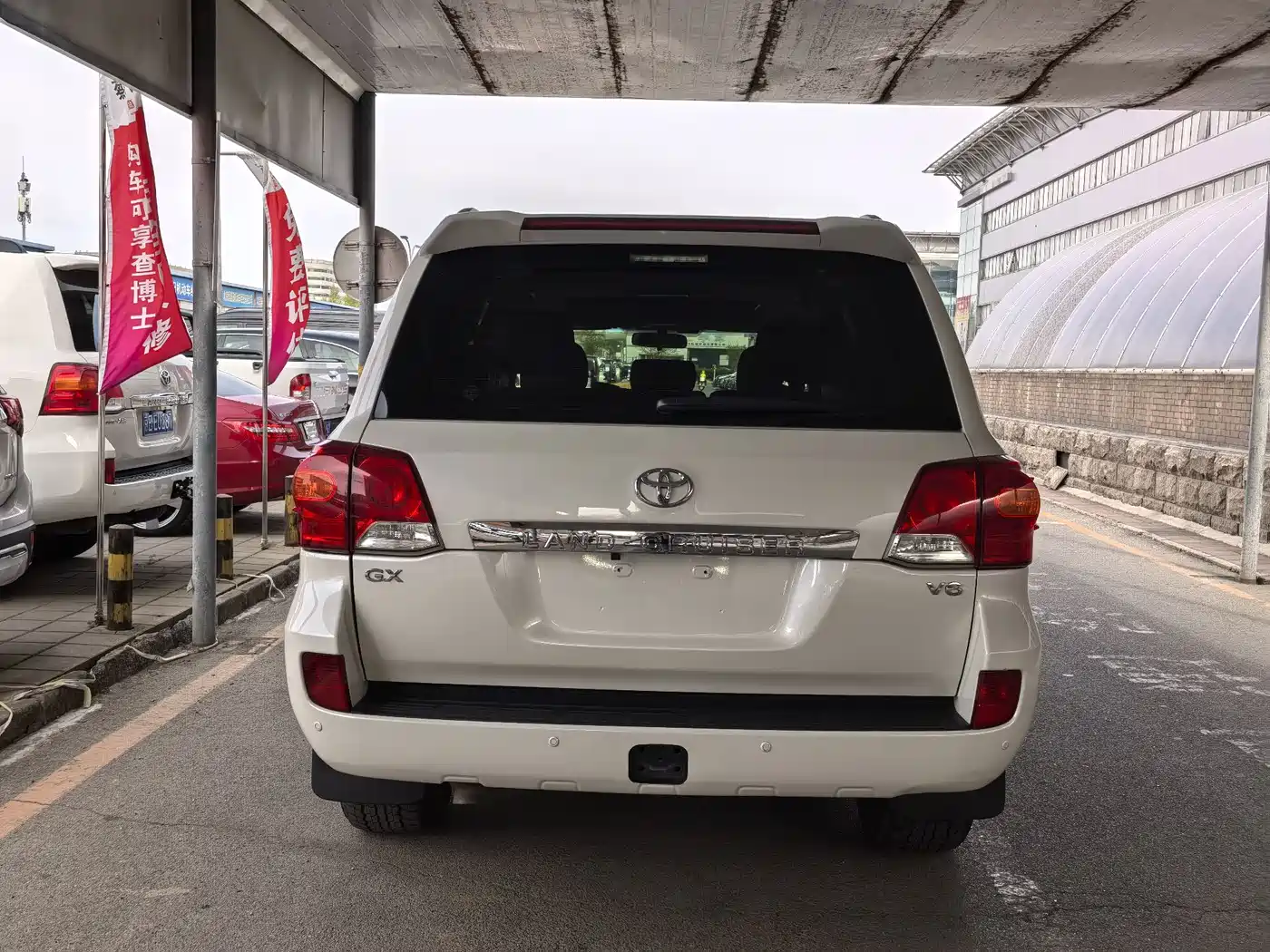 Toyota Land Cruiser (Import) 2015 4.0L V6 Middle East Limited Edition фото 4