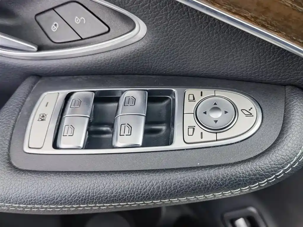 Mercedes-Benz GLC 2021 GLC 260 L 4MATIC Luxury фото 9