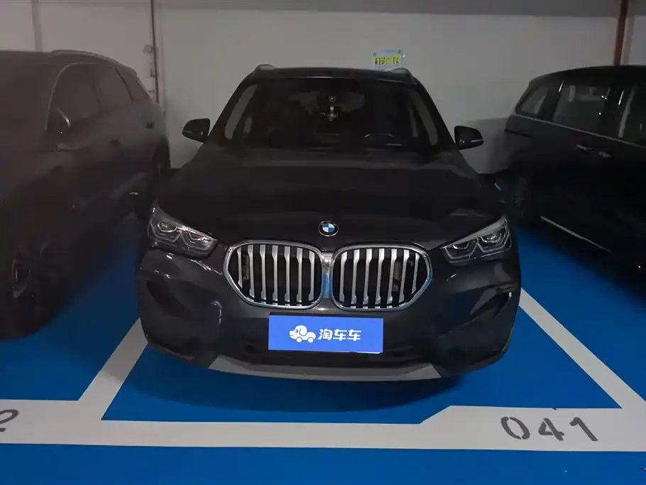 BMW X1 2021 sDrive25Li Leading фото 2