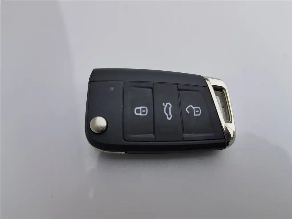 Volkswagen Sagitar 2023 300TSI DSG Excellence Edition фото 19