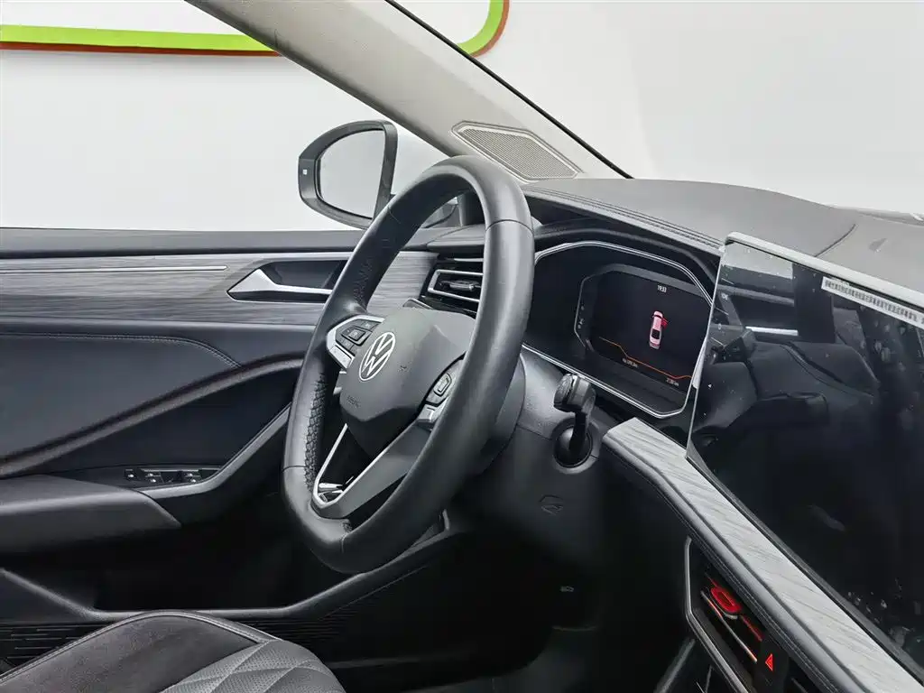 Volkswagen Sagitar 2023 300TSI DSG Excellence Edition фото 22