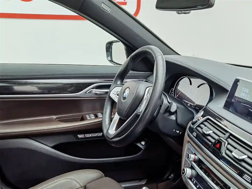 BMW 7 Series 2018 730Li Leading Type M Sport Package фото 22