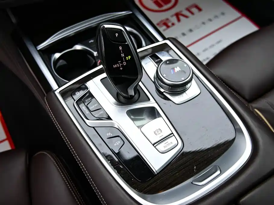 BMW 7 Series 2021 Model 730Li Luxury Package фото 21
