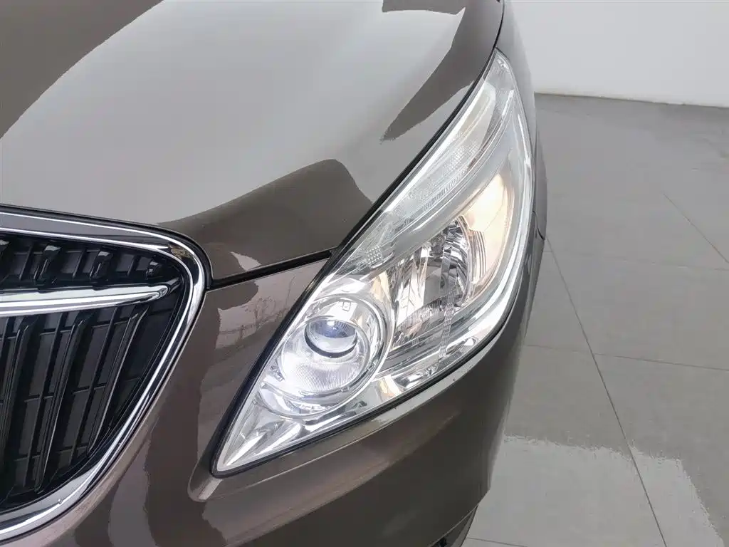 Buick GL8 2017 25S Luxury China V фото 7