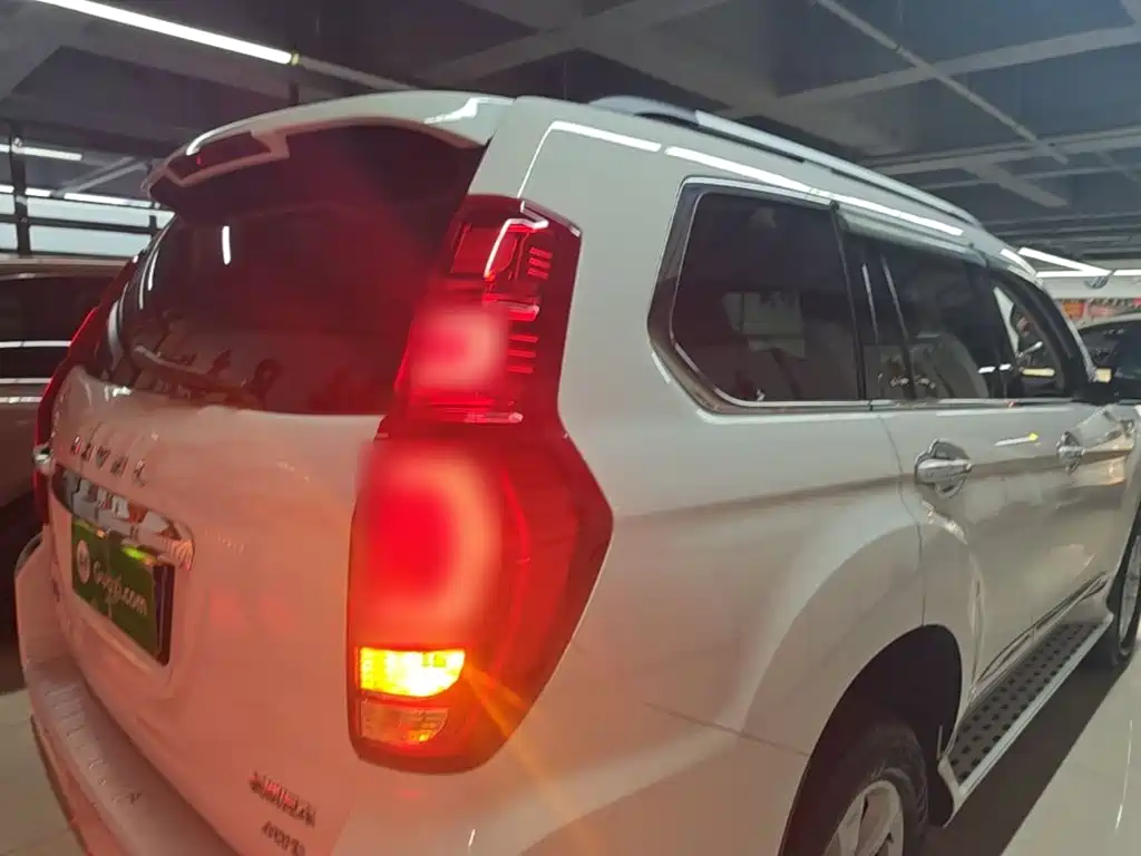 Haval H9 2016 2016 2.0T 4WD Luxury 5-seater