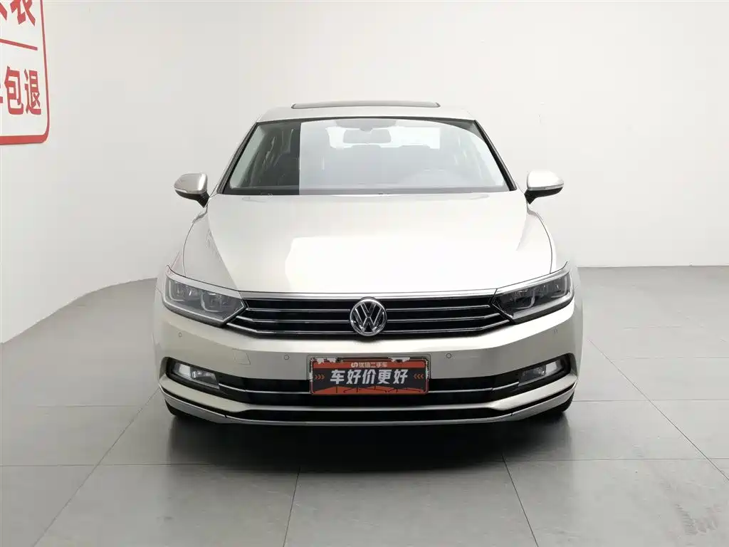 Volkswagen Magotan 2019 330TSI DSG Luxury Class China VI фото 3
