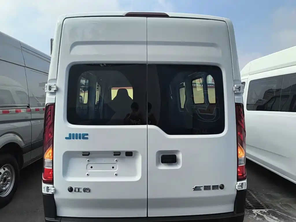 Jiangling E-Fushun 2025 2025 Clear Window Version 53.58kWh Medium Wheelbase Medium Roof
