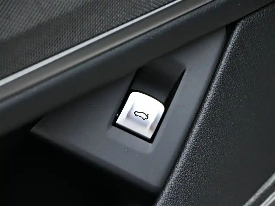 BMW 7 Series 2021 Model 730Li Luxury Package фото 25