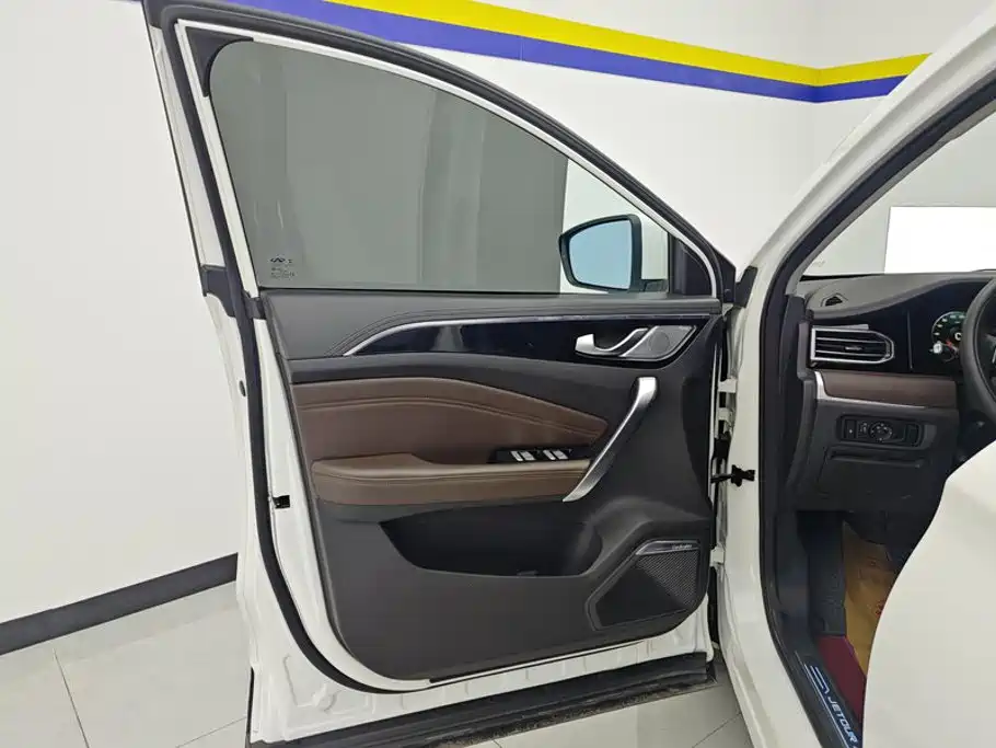 Jetour X90 2022 2021 1.5T Manual Shadow Fun 7-seater