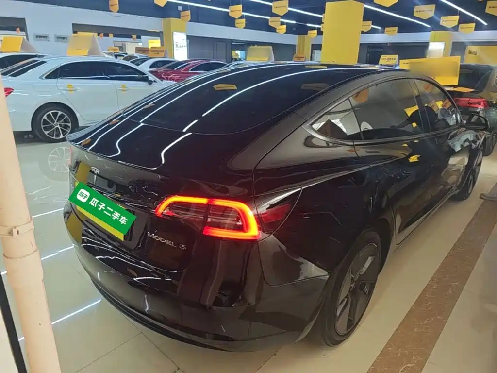 Фото 7 - Tesla Model 3