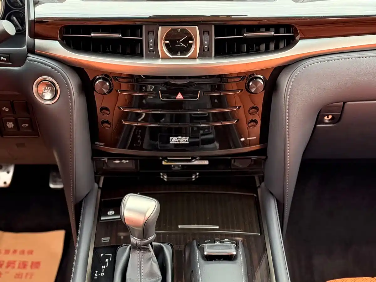 Lexus LX 2017 570 Prestige Luxury фото 7