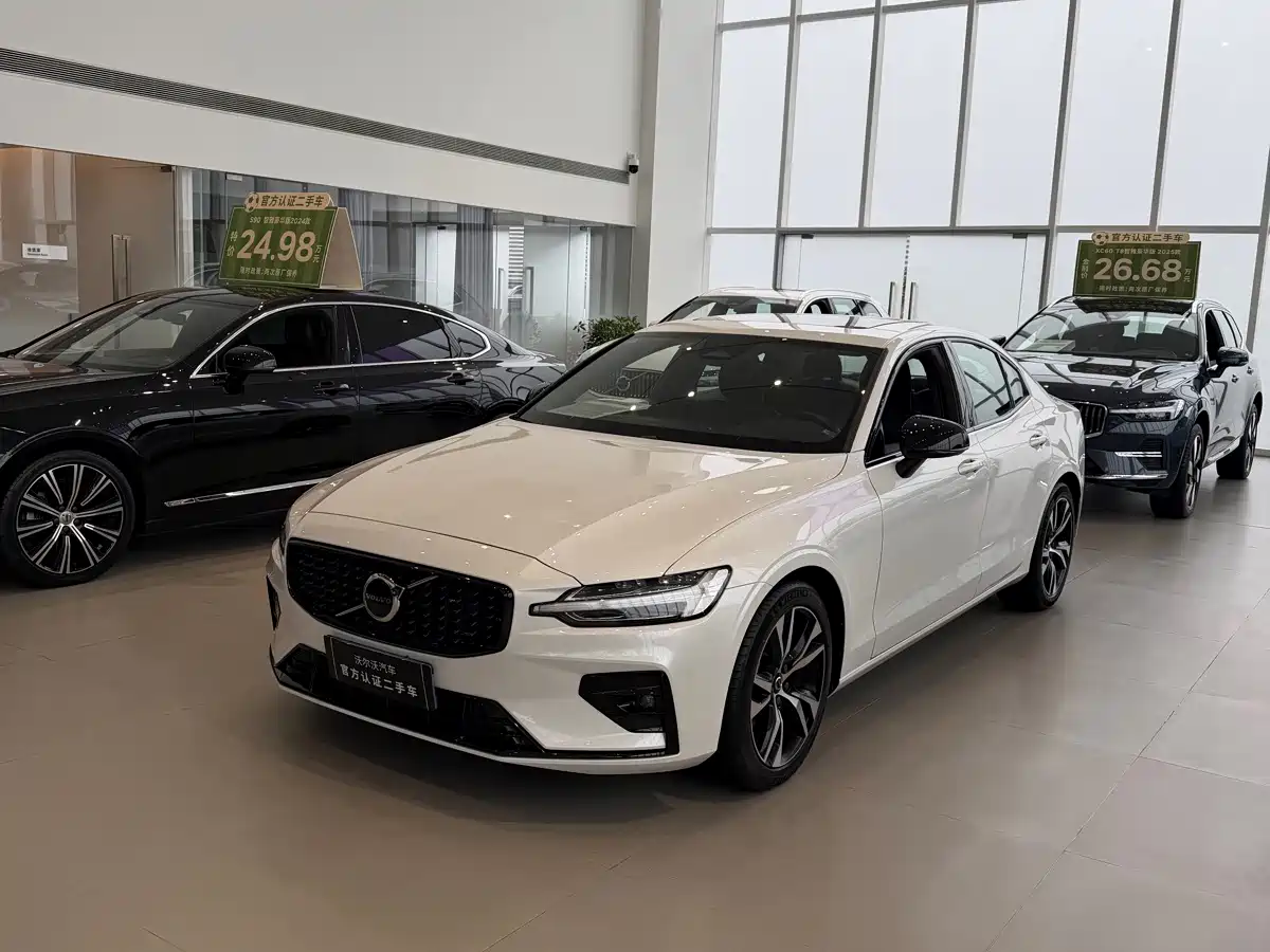 Volvo S60 2024 2025 B5 Elegance Sport Edition