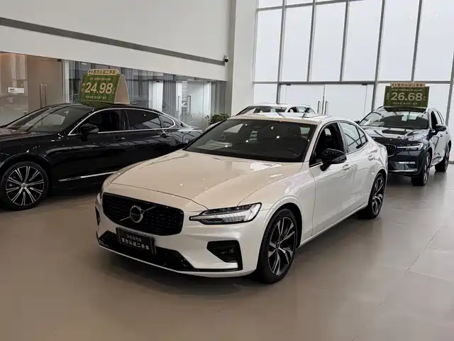 Volvo S60 2025 B5 Elegance Sport Edition — фото 1