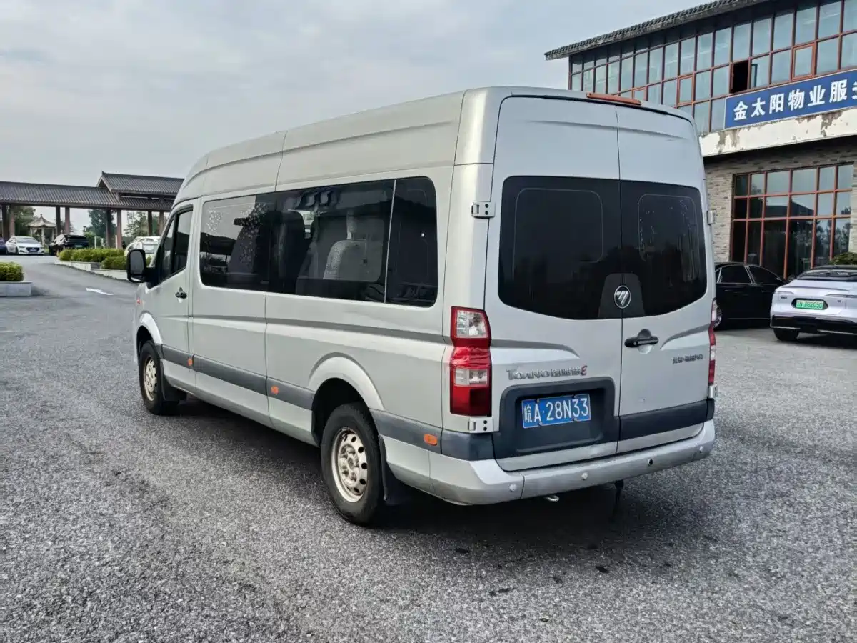 Foton Tuyano 2020 2020 2.5T Manual Tongtu Extended Wheelbase Medium Roof 6/7-Seater 4J25TC3