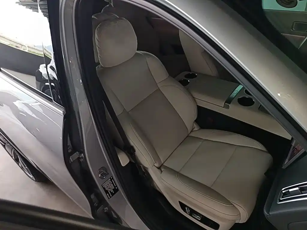 Li Auto L8 2025 2025 Ultra Smart Renewal Edition