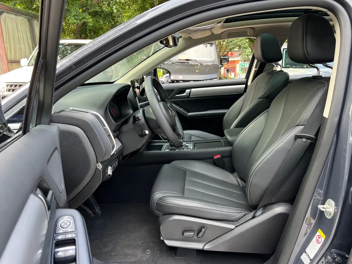 BYD Tang 2020 2019 2.0T Automatic Smart Connect Noble 7-seater China VI
