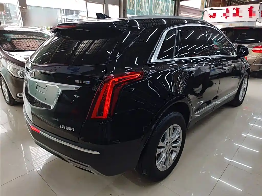 CADILLAC XT5