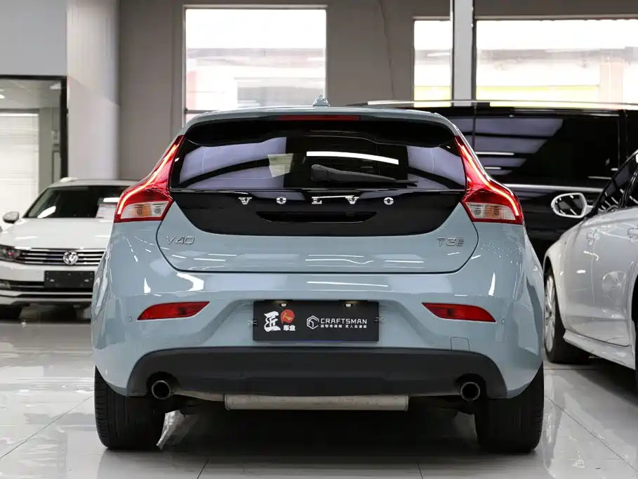 Volvo V40 2018 2018 T3 R-Design Edition