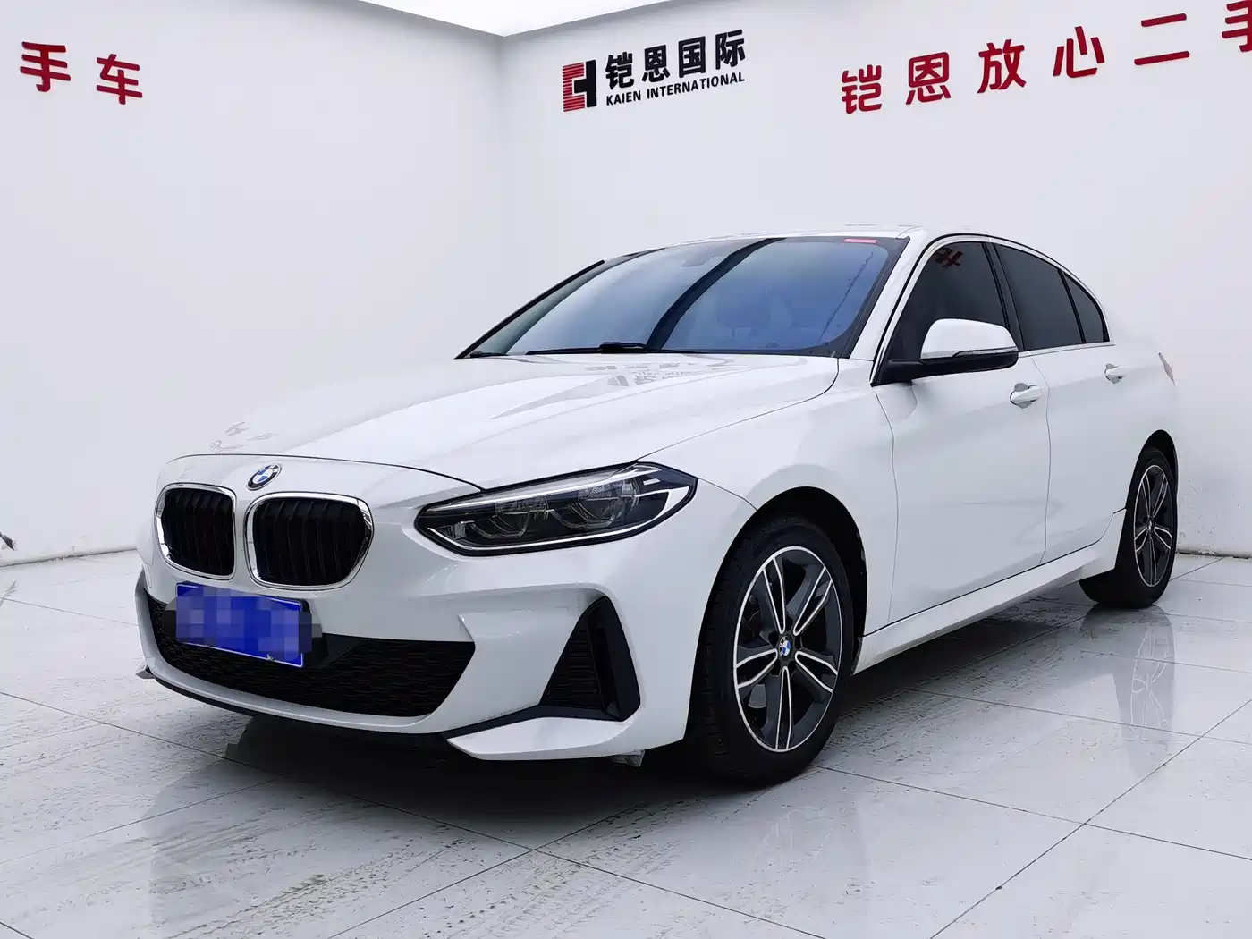 BMW 1-SERIES