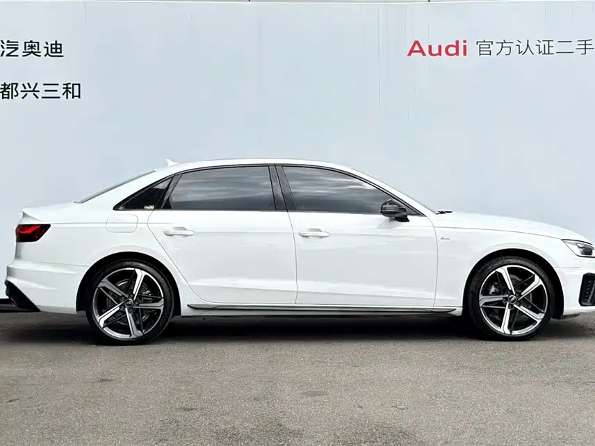 Audi A4L 2024 40 TFSI Luxury Dynamic фото 3