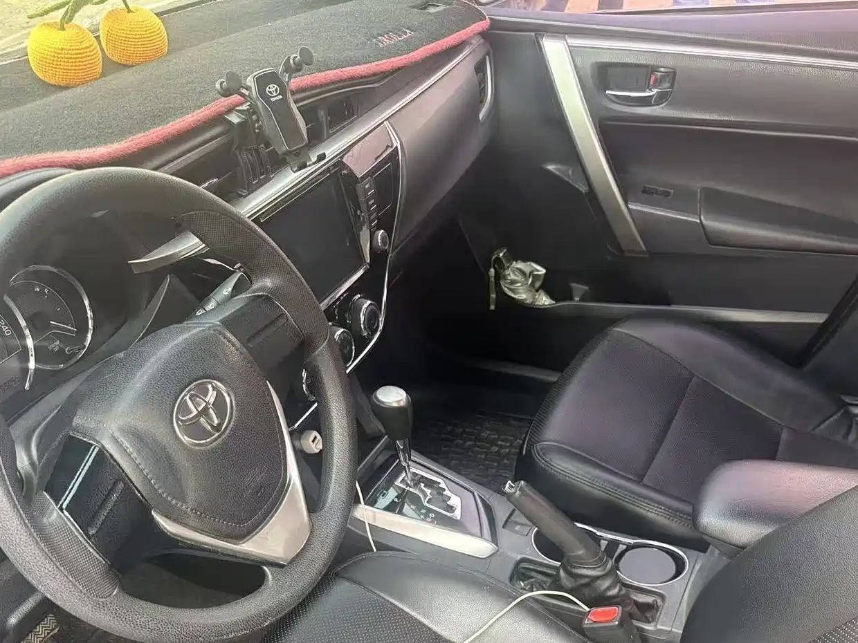 Toyota Corolla 2017 1.6L CVT GL фото 7