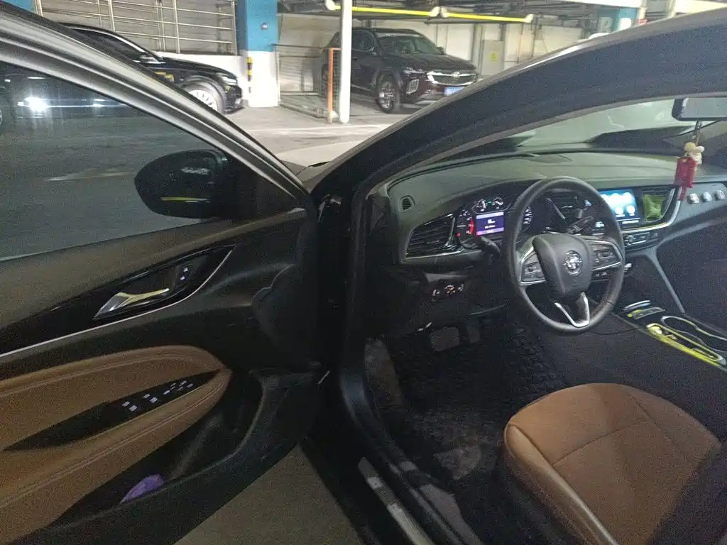 Фото 14 - Buick Regal
