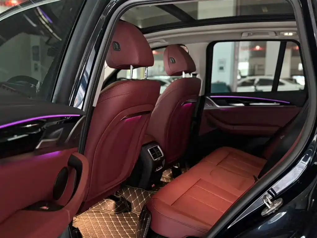 BMW iX3 2023 Leading Type фото 10