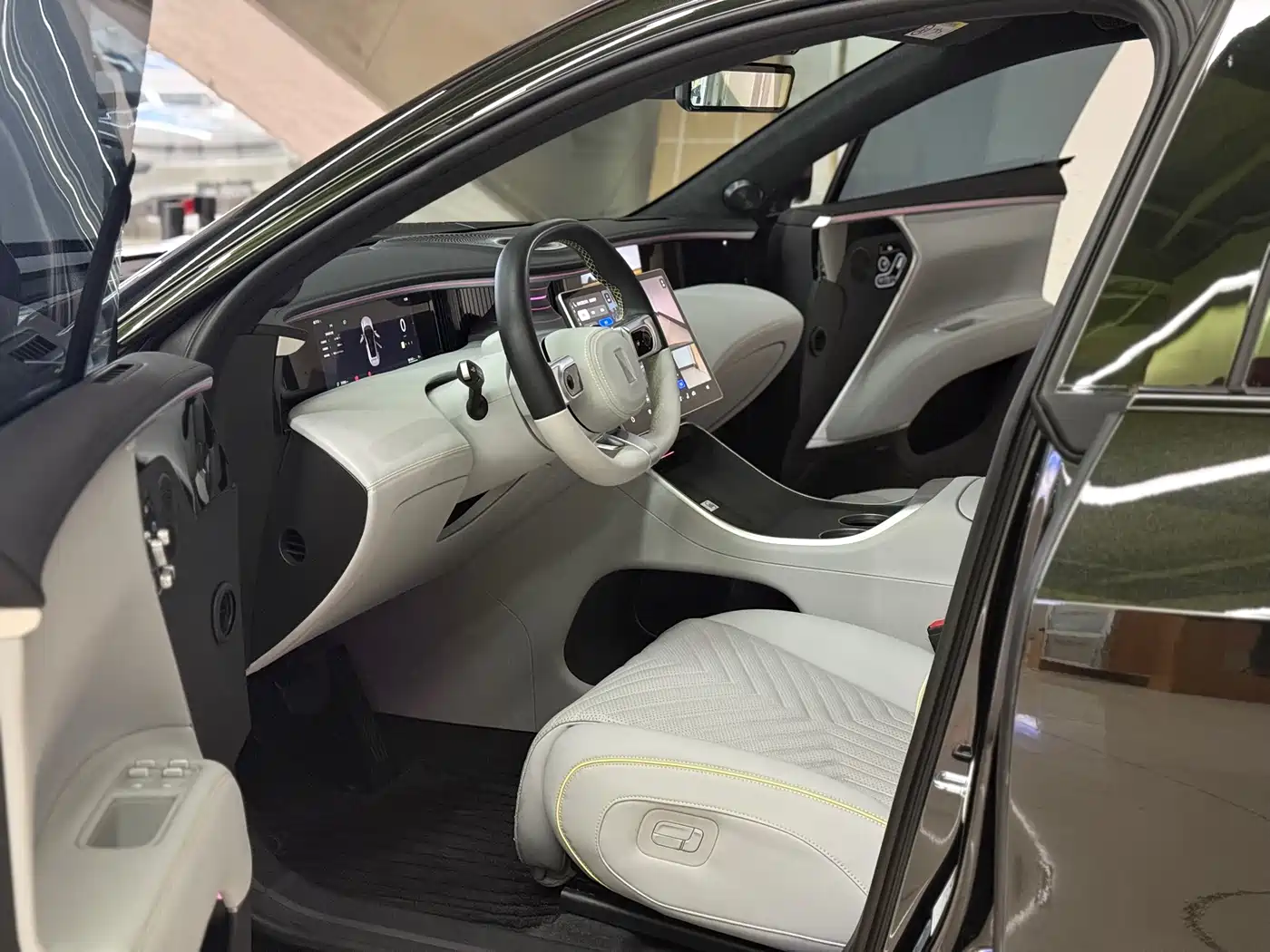 Avatr 11 2025 Max Pure Electric AWD фото 4