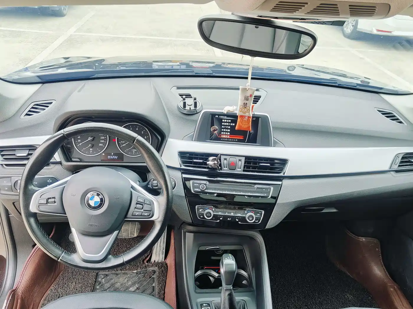 BMW X1 2016 sDrive18Li Premium Model фото 13