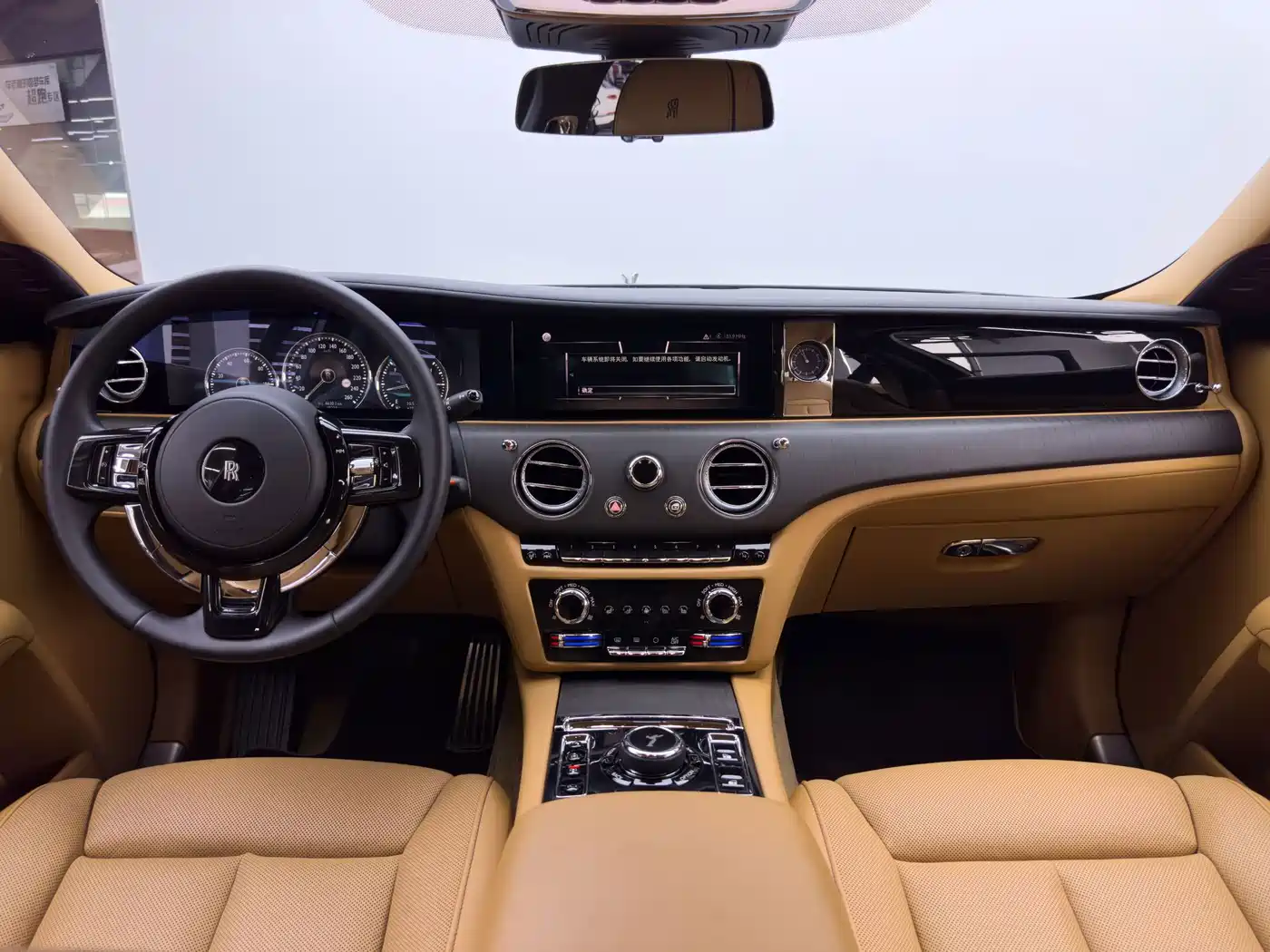 Фото 28 - Rolls-Royce Ghost