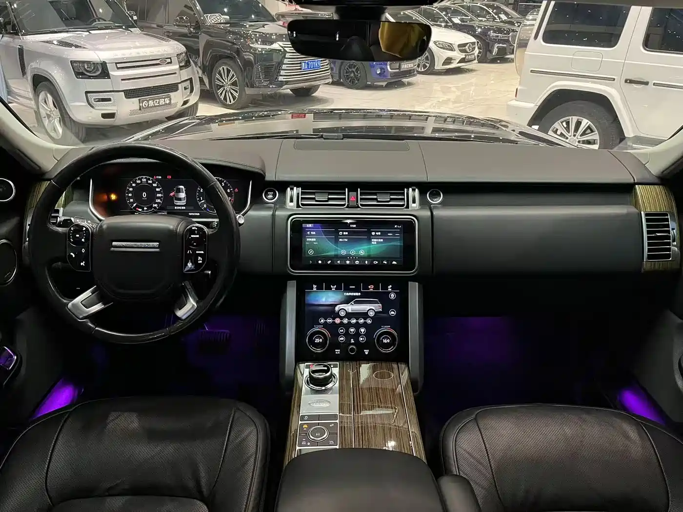 Land Rover Range Rover 2019 3.0 SC V6 Heritage Extended Edition фото 9