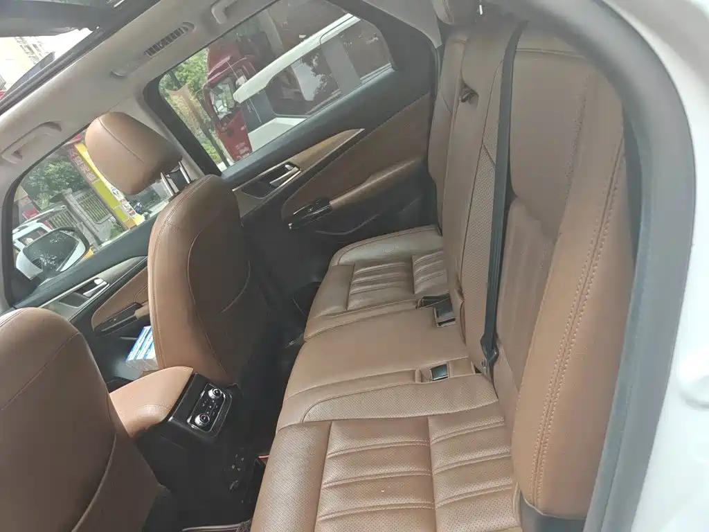 Changan CS95 2017 2017 2.0T AWD Zhijin Edition