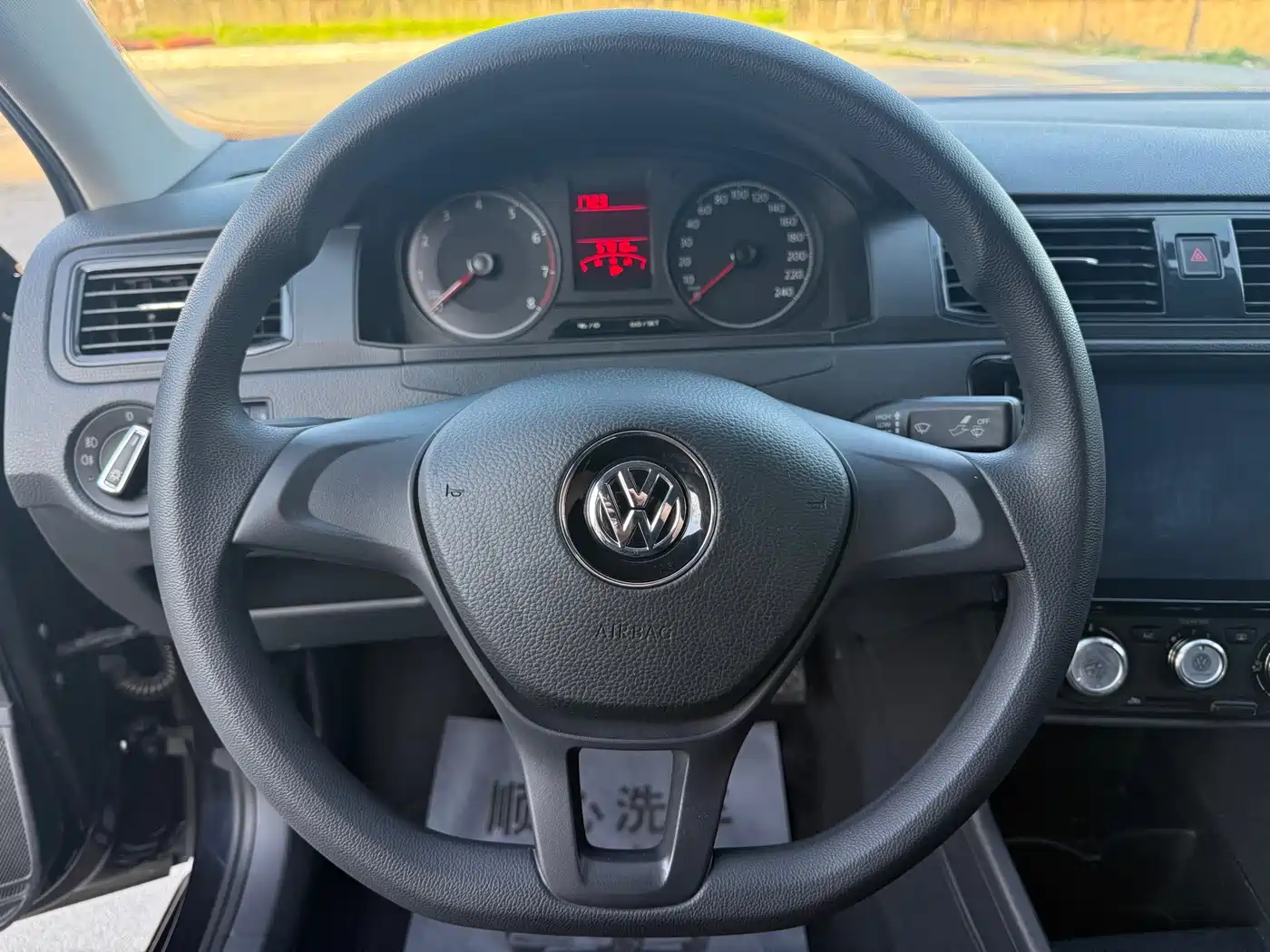 Volkswagen Santana 2016 1.4L Manual Trend Edition фото 15
